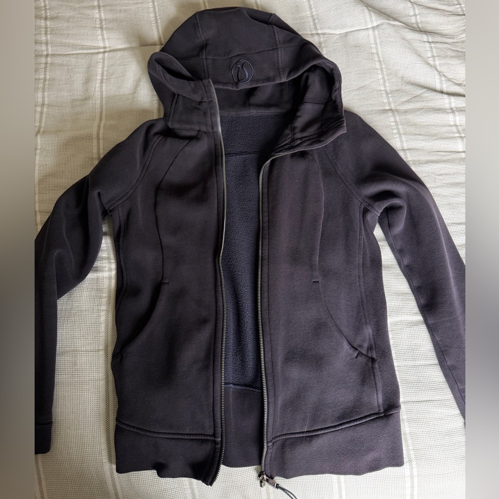 Lululemon Scuba Hoodie - Picture 4 of 8
